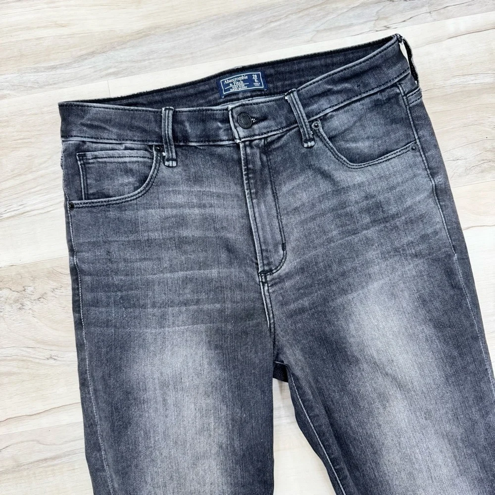 Abercrombie High Rise Super Skinny Gray Black Jean 8R /29